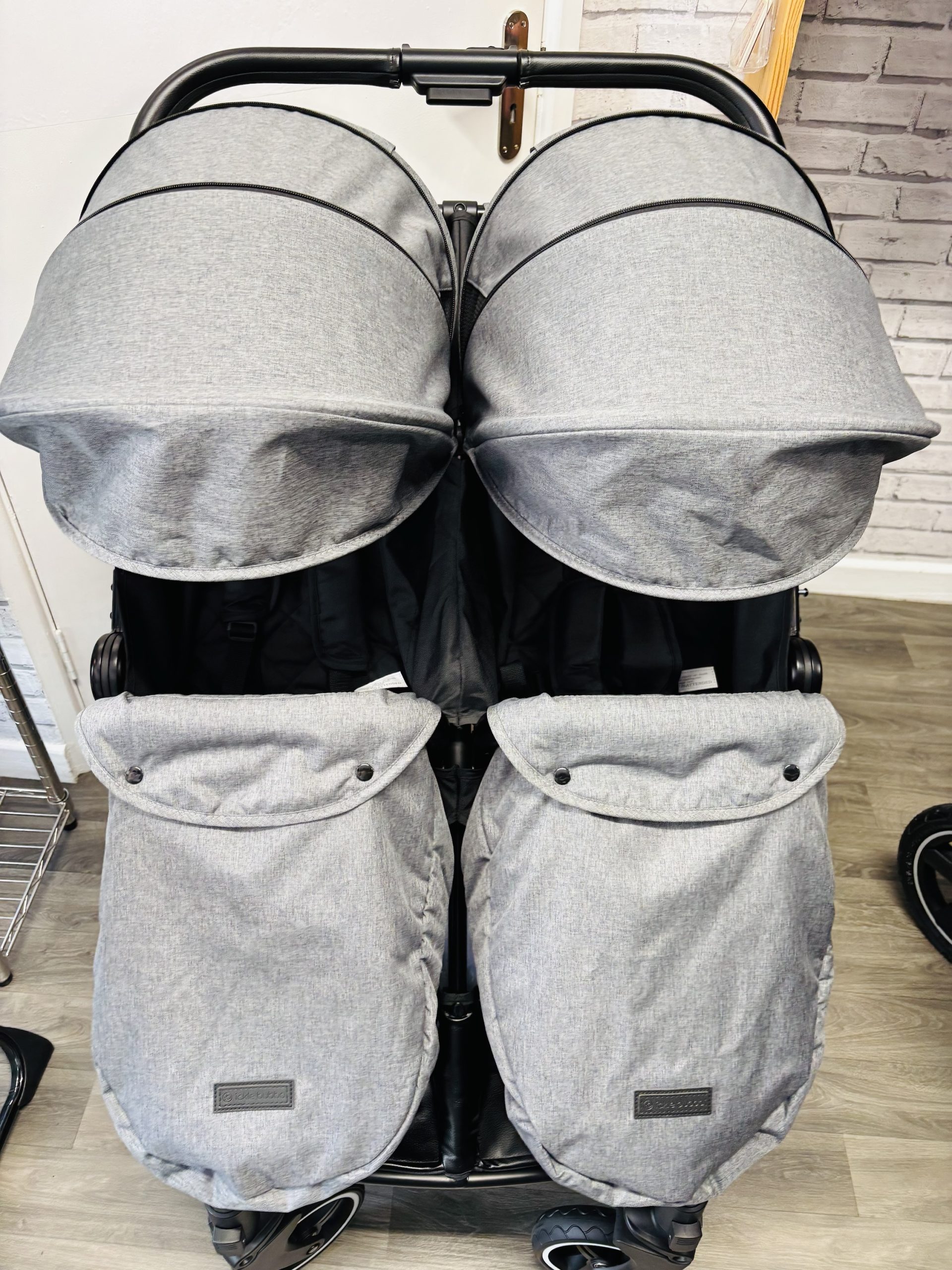 ICKLE BUBBA VENUS MAX DOUBLE STROLLER. - Image 5