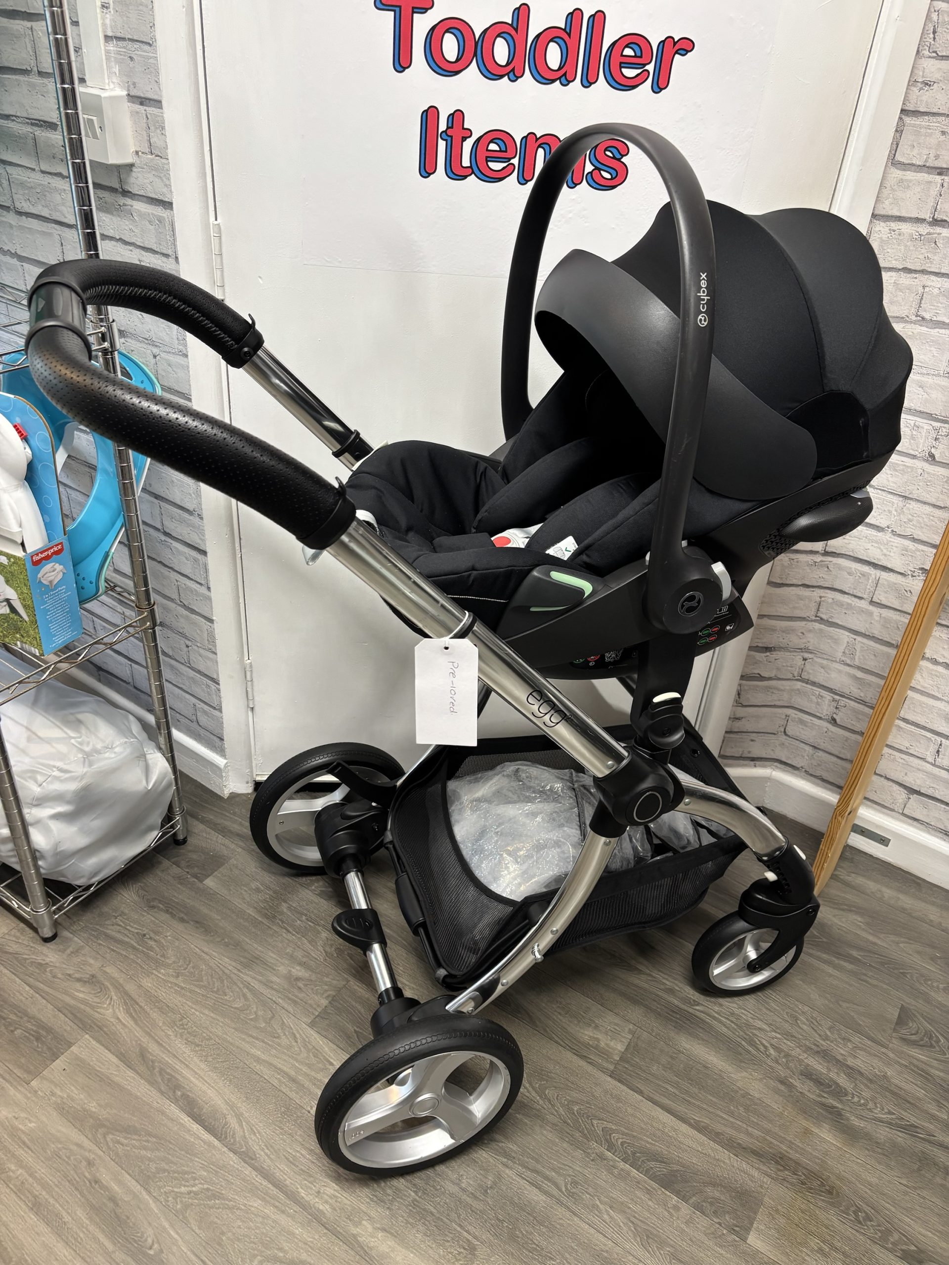 PRE LOVED EGG2 MONUMENT GREY IN EXCELLENT PRE LOVED CONDITION. - Image 4