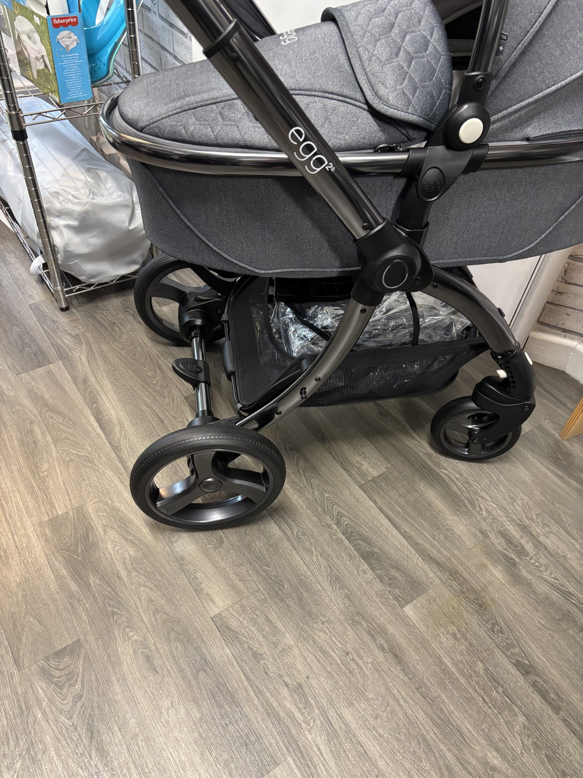 PRE LOVED EGG2 QUARTZ IN IMMACULATE CONDITION. - Image 11