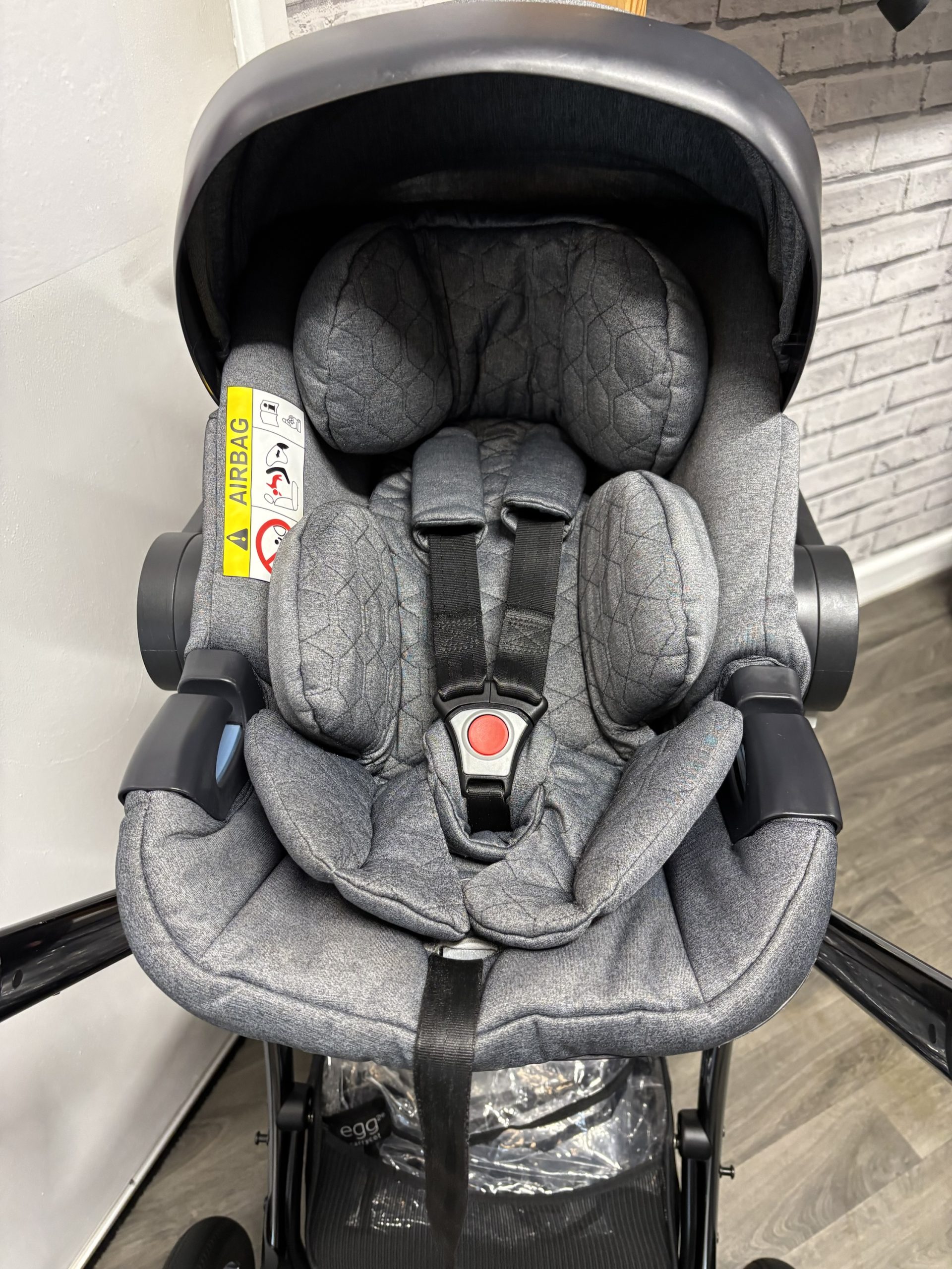 PRE LOVED EGG2 QUARTZ IN IMMACULATE CONDITION. - Image 5