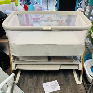 IN AS NEW CONDITION ❤️ MAMAS AND PAPAS LUA CRIB / FAWN/ OATMEAL.