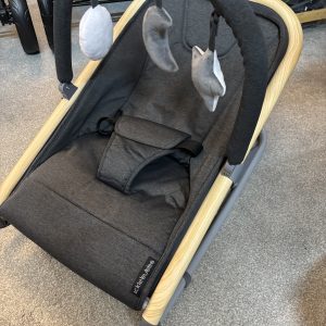 NEW ICKLE BUBBA 2 IN 1 ROCKER BOUNCER.