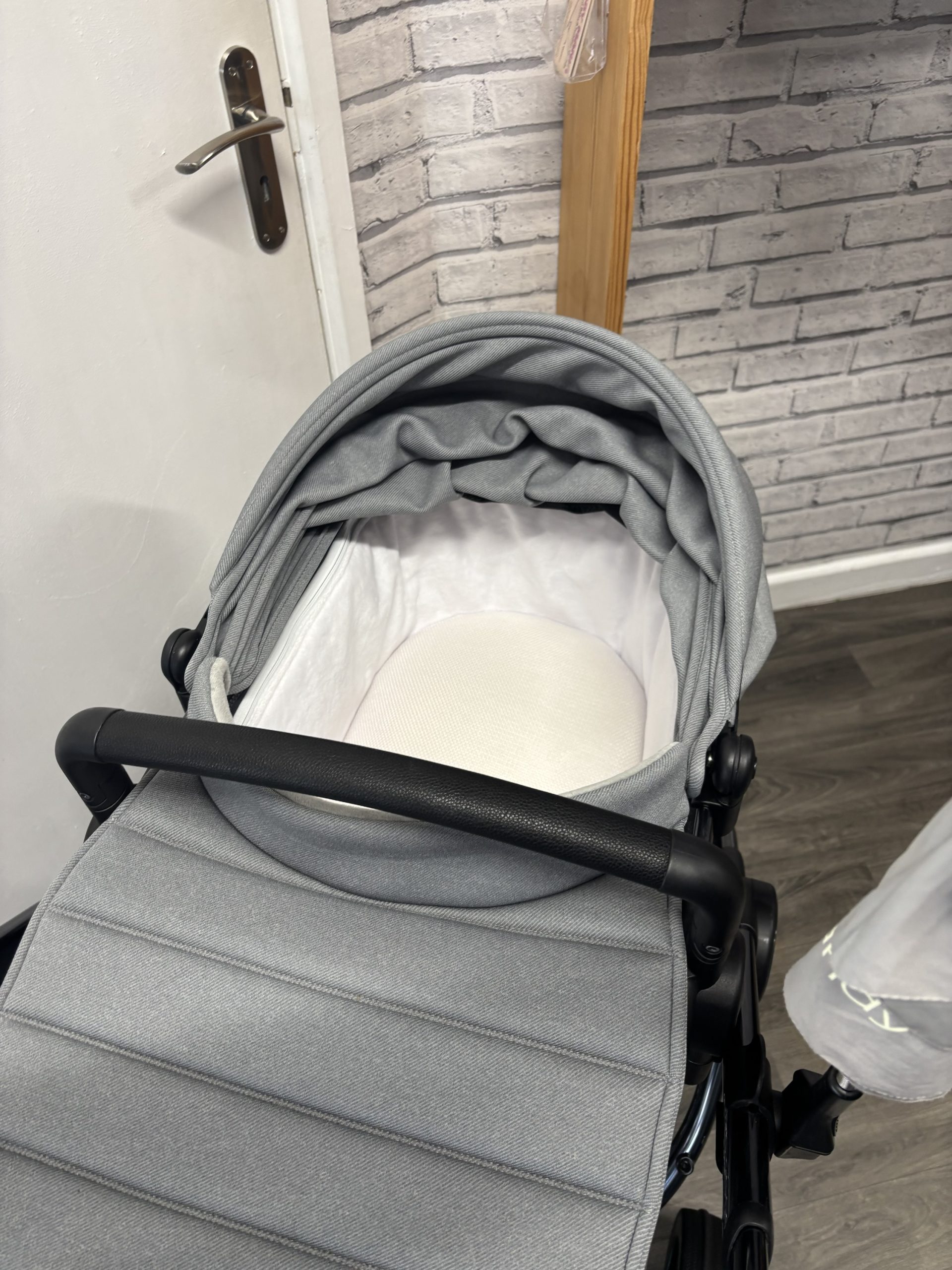 I CANDY PEACH 7 IN LIGHT GREY. - Image 3